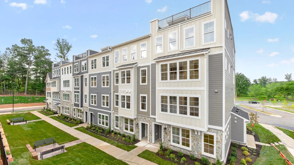 Stacked condominium building